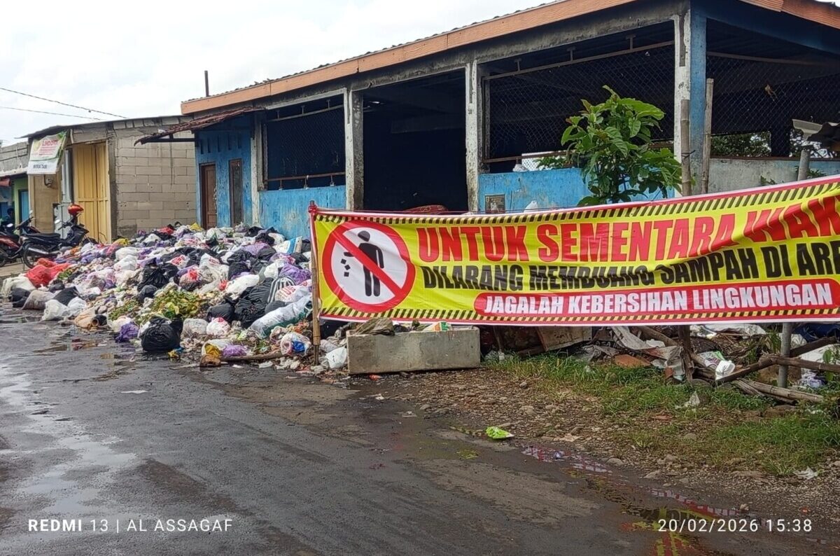 TPS Overkapasitas, Sampah Meluber ke Jalan Raya Mengori Pemalang: Warga Keluhkan Bau dan Ancaman Penyakit