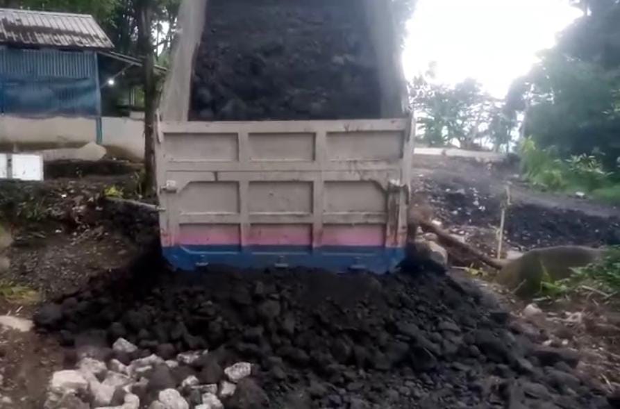 Dugaan Mark-Up Material Longsor Watukumpul Mencuat, Oknum UPJI Ngaku "Wajar Ambil Untung"