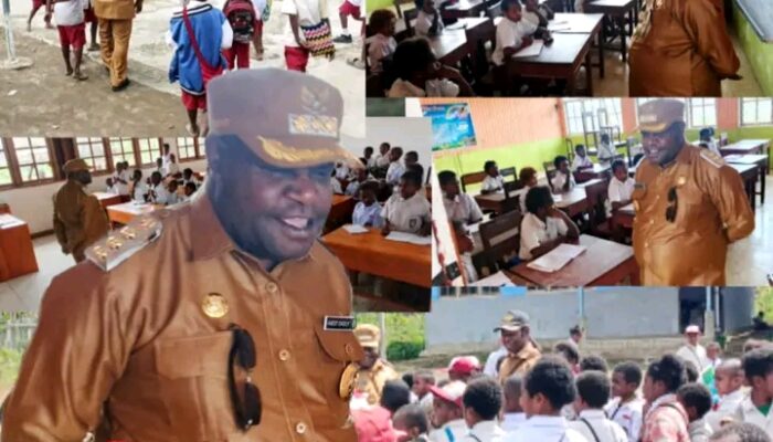 Wujudkan ‘Dogiyai Cerdas’, Bupati Yudas Tebai Sambangi Siswa SD YPPK Mauwa