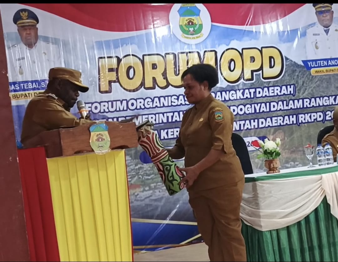 Wujudkan Dogiyai Maju 2027, Bupati Yudas Tebai Tekankan Penyelarasan Program di Forum OPD