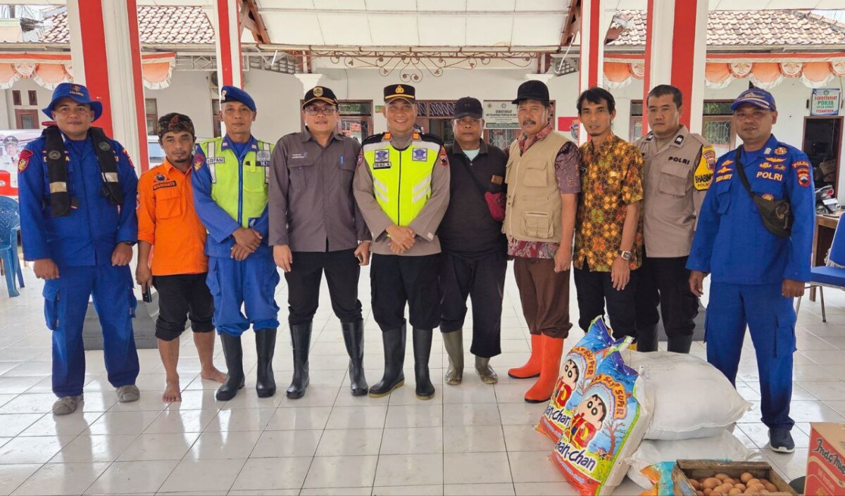 Respon Cepat! BPBD Pemalang Langsung Pasok Bahan Pangan ke Lokasi Banjir