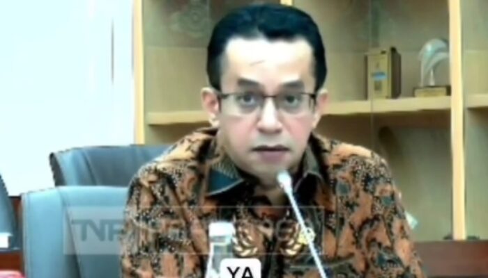 Rizal Bawazier “Sentil” Perbedaan Pendapat Para Menteri di RDP Komisi VI