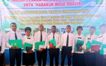 SMTK Habakuk Woge Lepas 10 Siswa Angkatan ke-VIII