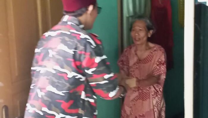 Pererat Silaturahmi, LMP MAC Ampelgading Gelar Aksi Sosial “Jumat Berkah”