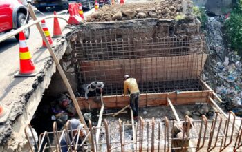 Dinas PUPR Kota Semarang Dan PT PRABA MAS HILL Mulai Pembongkaran Jembata DI Jalan Simongan, Rencana Sudah Disiapkan Jauh -Jauh Hari
