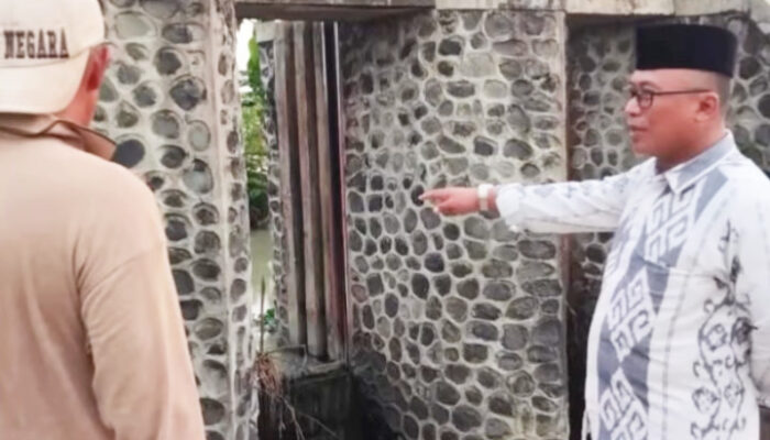 Camat Comal Tinjau Bendungan Gerak Sarwodadi, Pastikan Irigasi Aman Jelang Musim Hujan