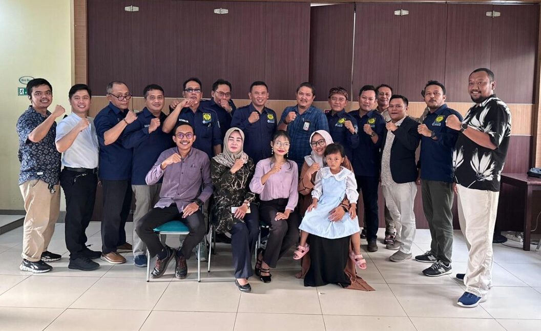 Foto pengurus baru PBH Peradi Pemalang dan Komite Advokat Muda saat Muscab di Pemalang