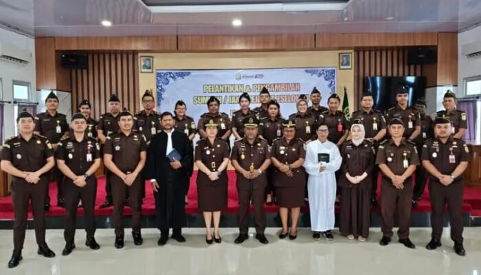 Ukir Sejarah Baru di Papua Tengah: Putri Asli Suku Mee Resmi Jabat Kasi Pidsus Kejari Nabire