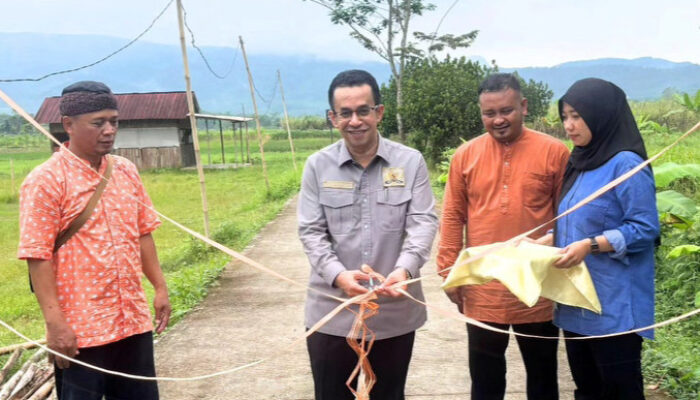 Tingkatkan Aksesibilitas, Rizal Bawazier Resmikan Jalan Desa Wonorejo di Wonopringgo Pekalongan