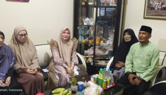 Gelar Pengajian Akbar, Paguyuban Amal Bakti Cibelok Hadirkan Ustadzah Nuzul Asroriyah