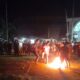 Pertandingan Panas Tradisi Sepak Bola Api Dikawal Polsek Purwokerto Barat