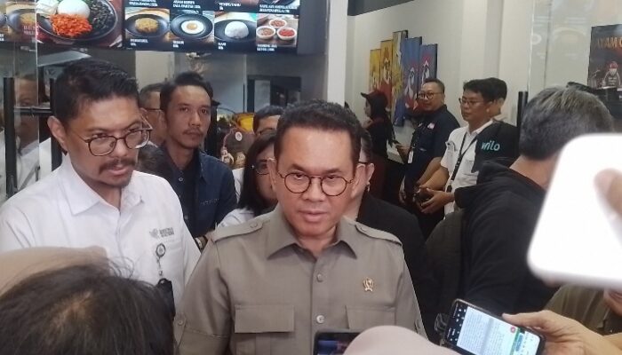 Hadiri Pembukaan Ayam Pak Gembus, Mendag Dorong Waralaba Lokal Jadi Motor Pertumbuhan Ekonomi