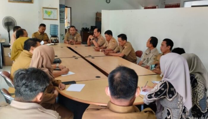 Kejar Target 40 Persen Akhir Juli, Camat Petarukan Pimpin Monev PBB di Kelurahan Petarukan