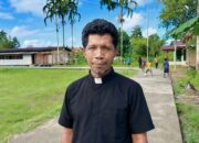 Pastor Paroki Emanuel Mapurujaya, di Mapurujaya pada jumat, 17/7/2026. (Foto Dok. Alo Welafubun)