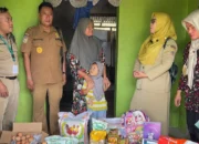 Kecamatan Comal Kawal Penyaluran Bansos Hidup Layak Bagi Anak Terdampak Penertiban Comal Baru
