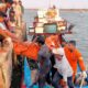 Basarnas Cilacap Evakuasi ABK Kapal Nelayan Pendi Jaya yang Terbalik Dihantam Gelombang di Perairan Teluk Penyu Tujuh Selamat Dua Tewas