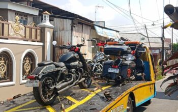 KPK Geledah Rumah Orang Kepercayaan Bupati Pemalang, Tiga Harley Davidson dan Trail Disegel