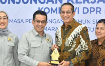 Rizal Bawazier Anggota DPR RI Komisi VI Dorong Industrialisasi Bahan Baku Obat Lewat Kunjungan Kerja di PT Phapros