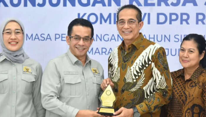 Rizal Bawazier Anggota DPR RI Komisi VI Dorong Industrialisasi Bahan Baku Obat Lewat Kunjungan Kerja di PT Phapros