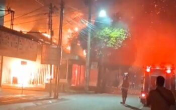 Kebakaran Bengkel Sepeda Motor Polresta Cilacap Turunkan Water Canon dan Tim Inafis