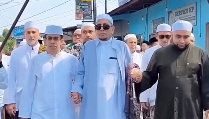 Ribuan Jemaah Padati Haul Bawang, Rizal Bawazier Desak Pemkab Batang Tata Kawasan Makam