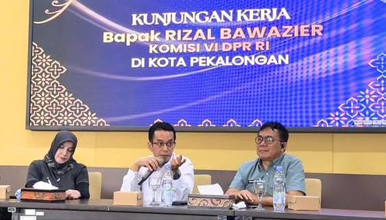 Atasi Banjir dan Rob Pekalongan, Rizal Bawazier Evaluasi Operasional Pompa Air Bersama Camat dan Lurah