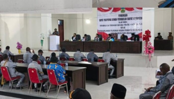 Bupati Dogiyai Resmi Buka Sidang Paripurna Ranperda APBD 2025, Tegaskan Komitmen Tata Kelola Transparan