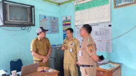 Camat Agus Mulyadi Cek Kesiapan Panitia Pendaftaran Pilkades Desa Mangli
