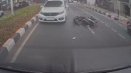 Mobil Listrik Oleng di Blok M Hantam Pengemudi Ojol hingga Patah Kaki, Sopir Ditahan Polisi